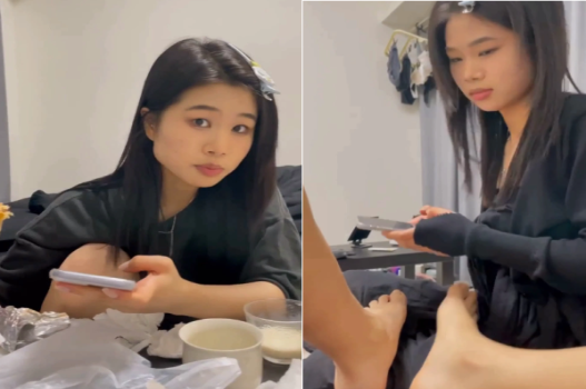Sang nhà chơi thấy cu anh cười tít mắt